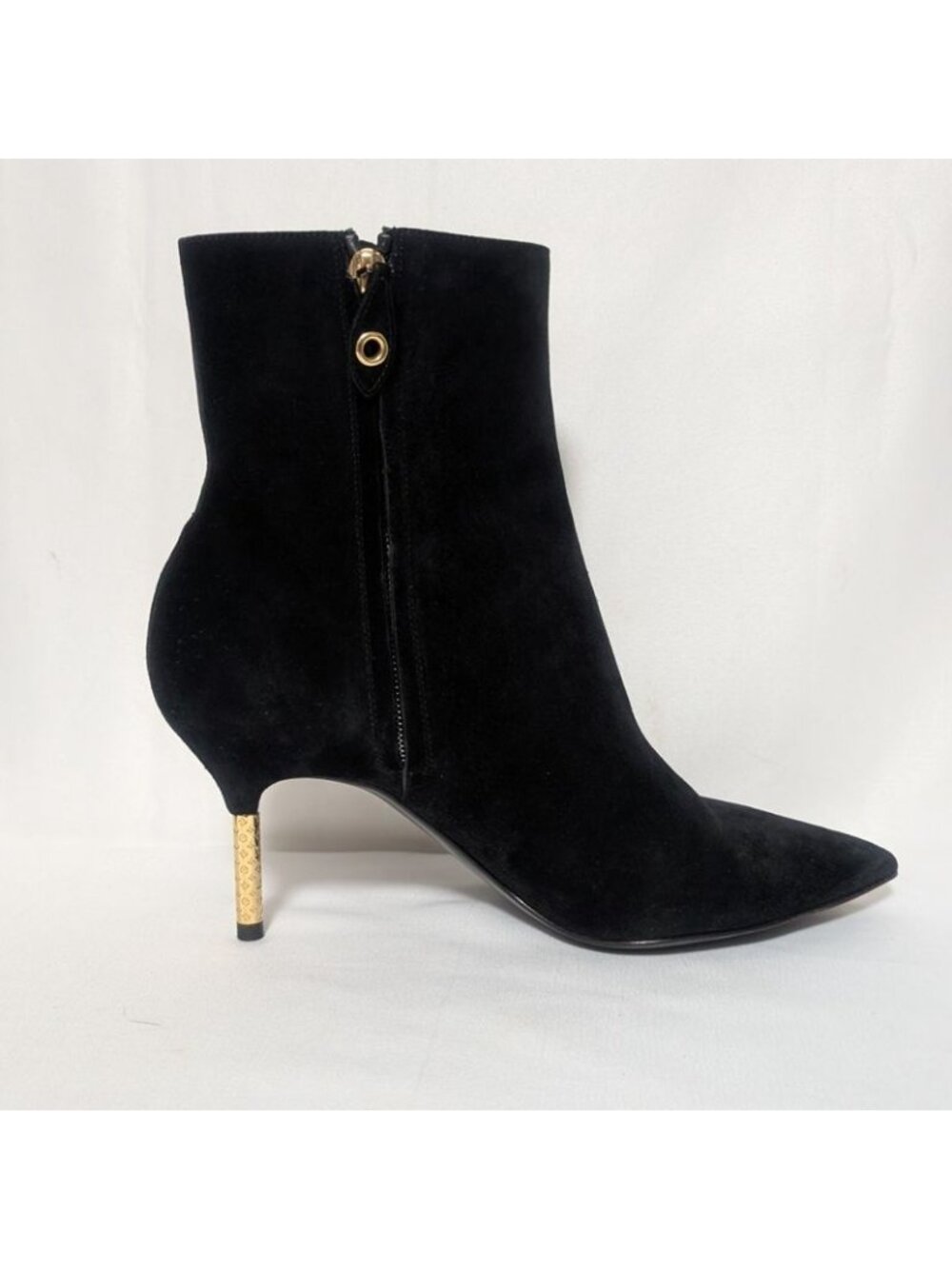 Louis Vuitton Ultimate Heel - Picture 3 of 11